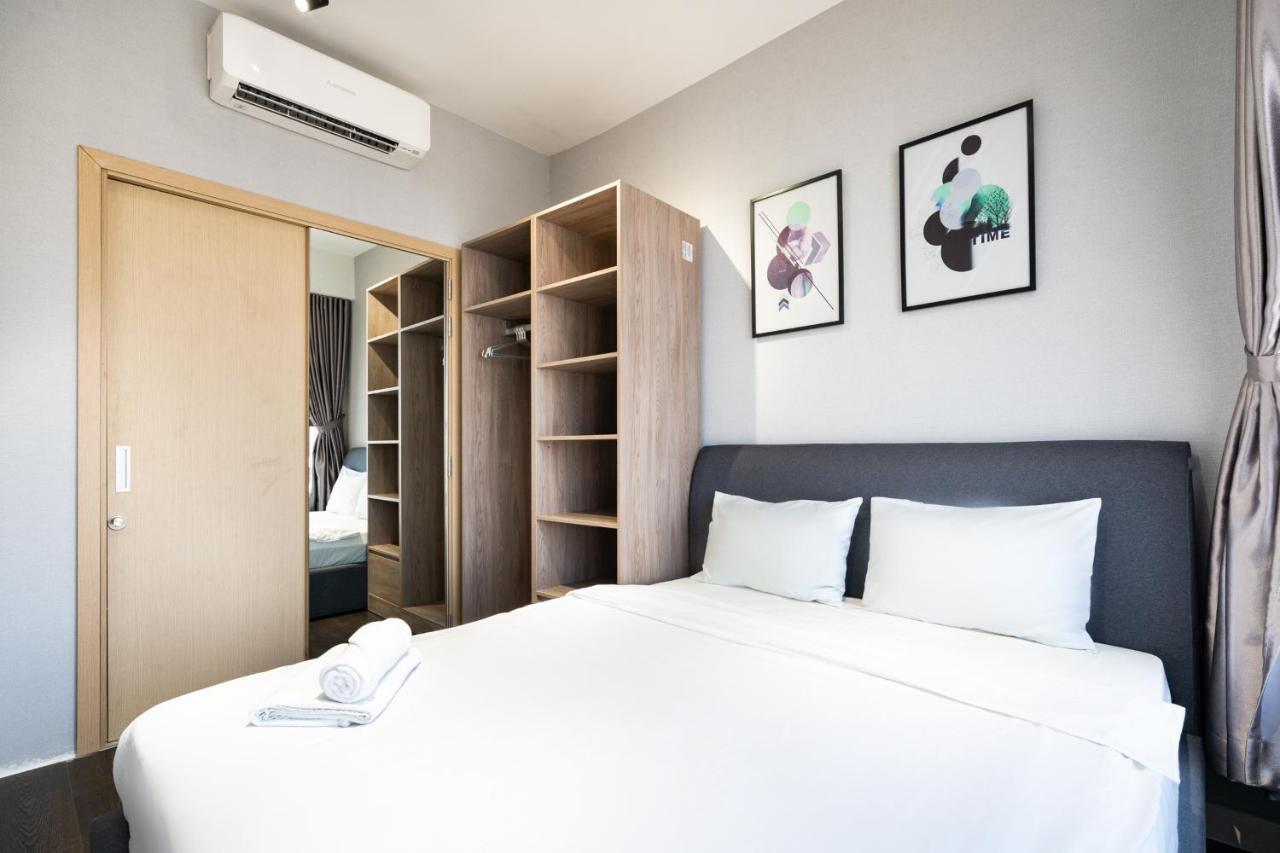 Homet Saigon Rivergate - Free Pool & Gym & Pickup Services Хошимін Екстер'єр фото